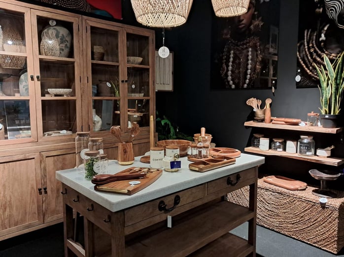 Exhibition Furniture How to Select the Right Pieces to Showcase Your Products with Style (1)