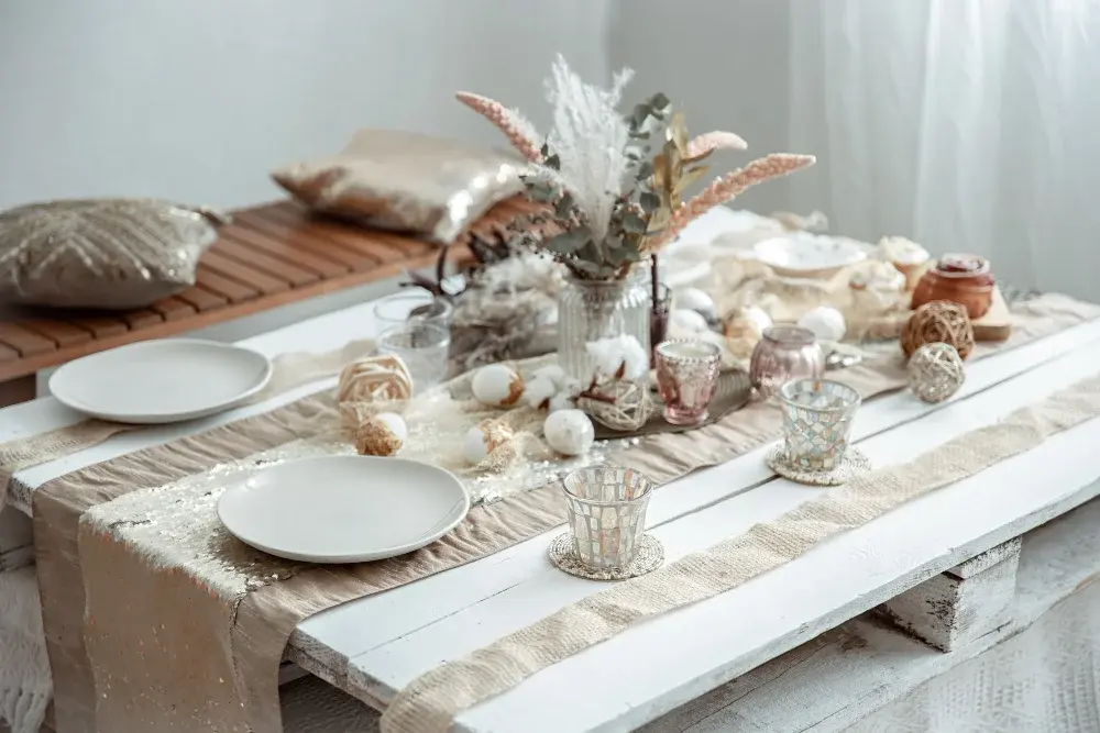 Aconseja a tus clientes sobre cómo decorar una mesa de comedor para cualquier ocasión