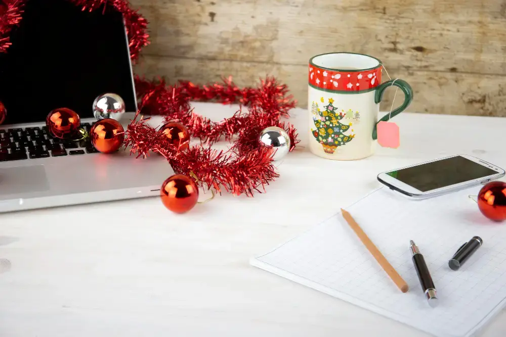 Les meilleures idées de décoration pour Noël au bureau