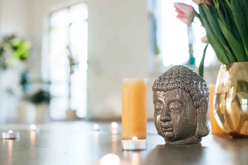 How to Decorate a Meditation Corner: Tips for Creating a Quiet Space in the Office