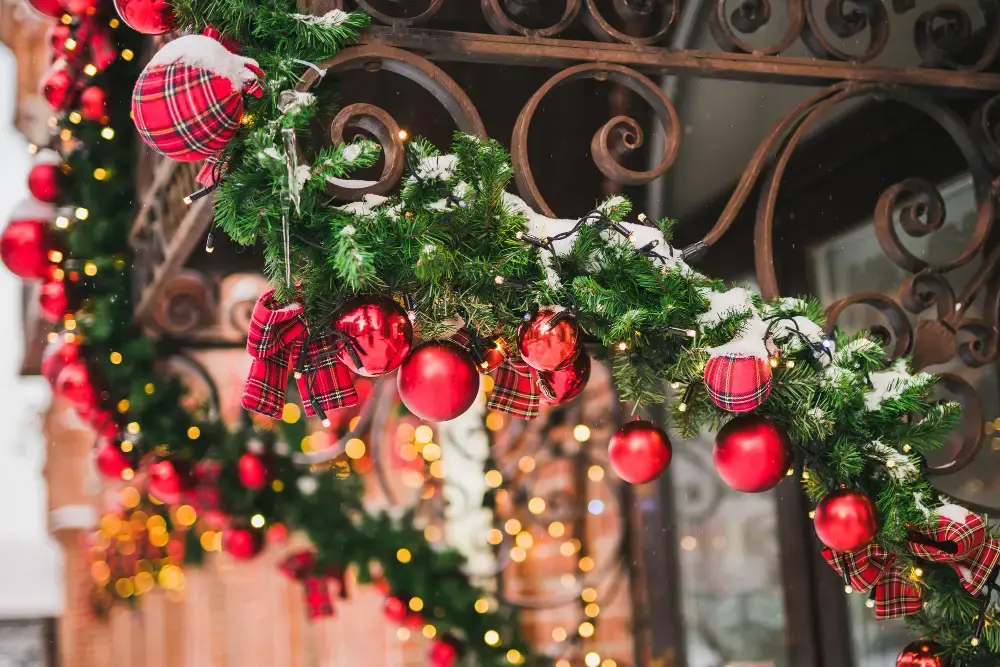 Christmas Balcony Decoration: Ideas and dream products