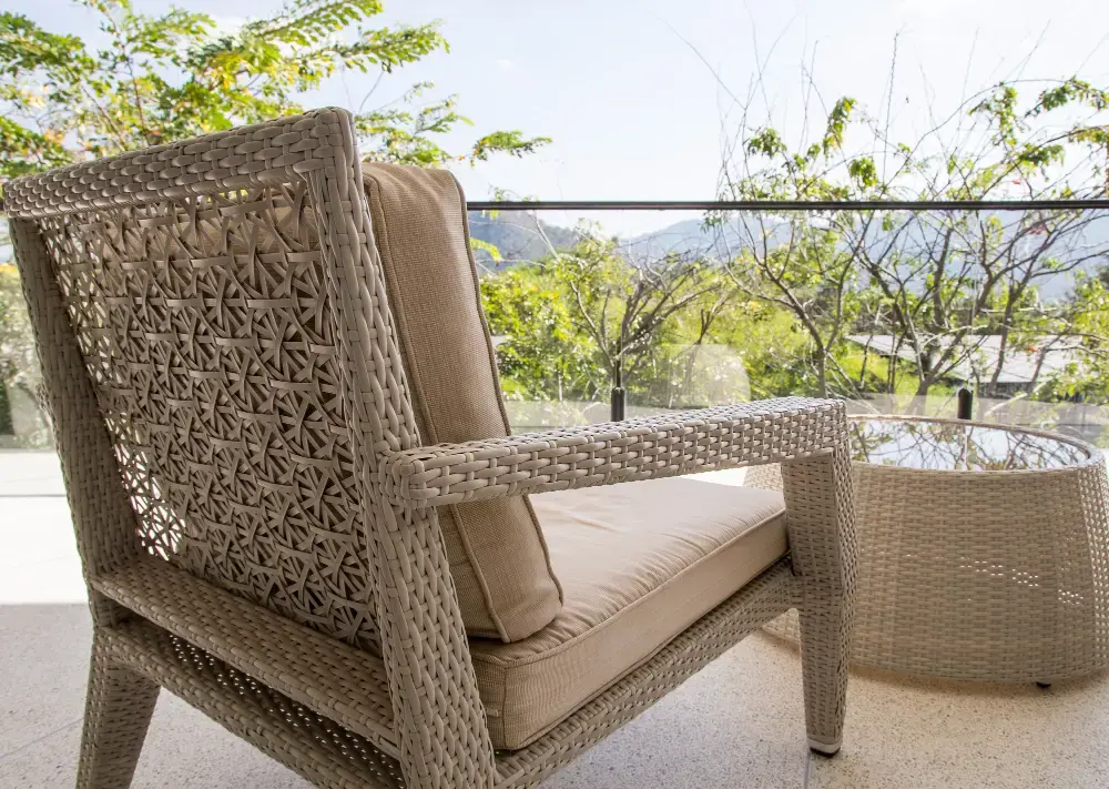 ¿Cómo elegir los sillones de terraza más adecuados para cada espacio exterior?