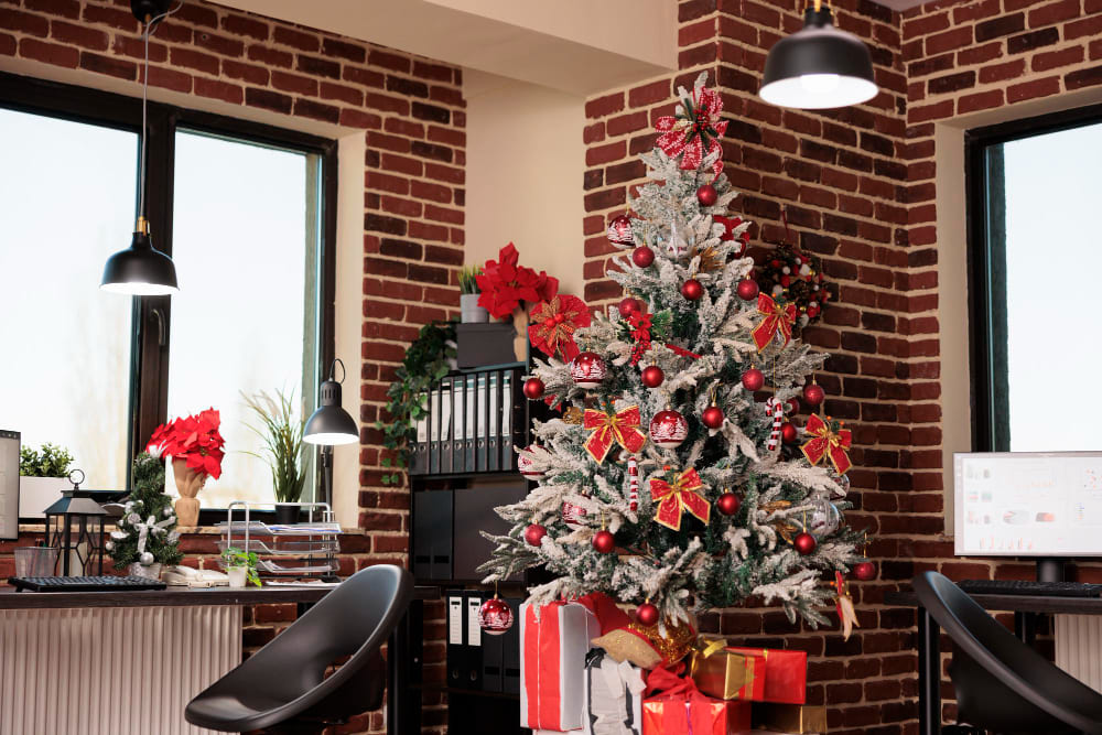 Las mejoras ideas de decoración navideña para oficinas