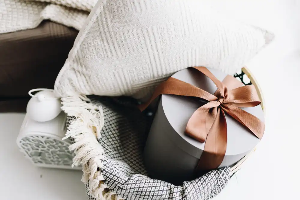 Home Giftware Wholesalers: What to Look for When Sourcing Decorative Gifts for Your Store