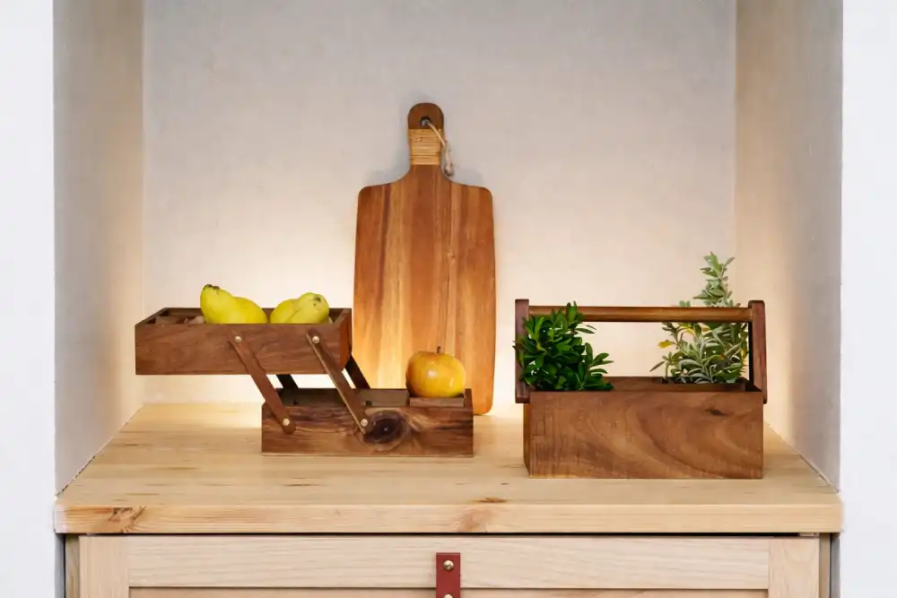 Madera decorativa: cómo integrarla en espacios profesionales y comerciales con estilo y funcionalidad