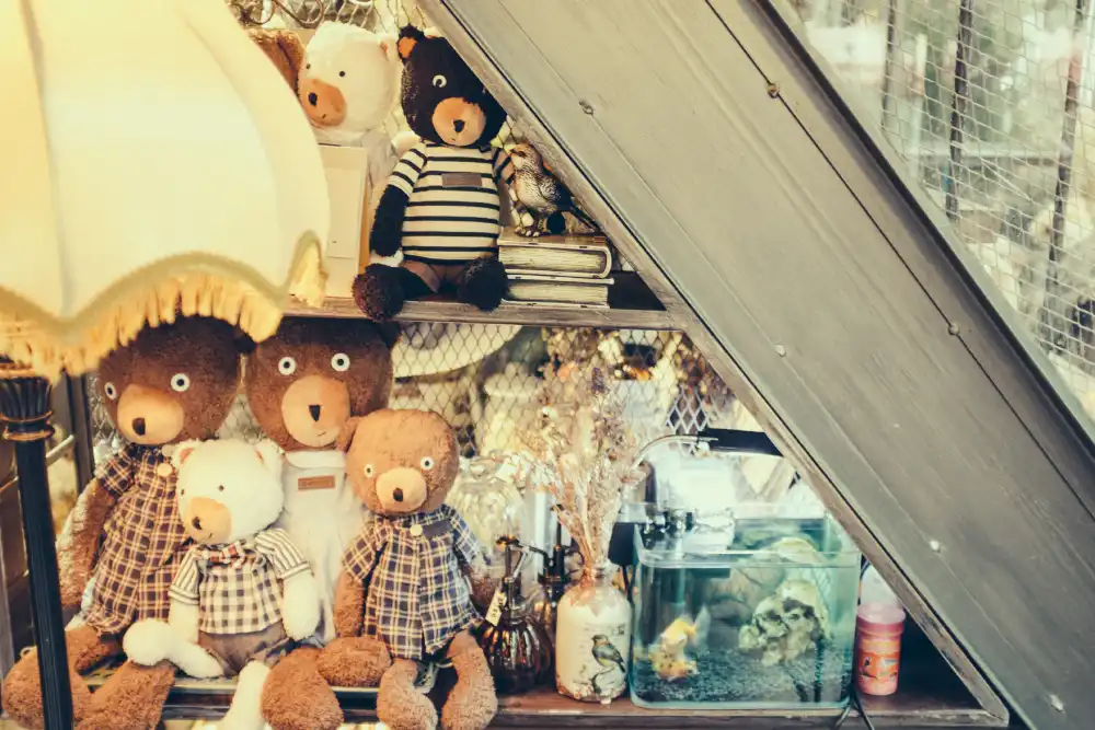 Peluches al por mayor: cómo integrarlos en tiendas de decoración para aumentar tus ventas